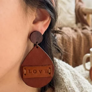 Leder Tropfenohrringe, Love Statement Hängeohrringe
