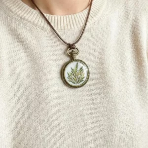 Botanische Harz-Halskette | Gepresster Pflanzen-Anhänger