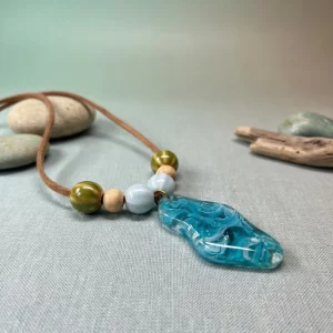Handgefertigte Harz Anhänger Kette, Boho Schmuck